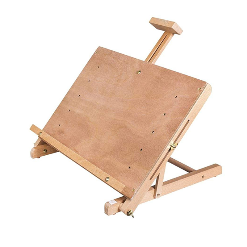 Primo piano che mostra il meccanismo di bloccaggio regolabile, evidenziando le tacche o gli elementi che consentono di fissare saldamente il cavalletto a diverse angolazioni.