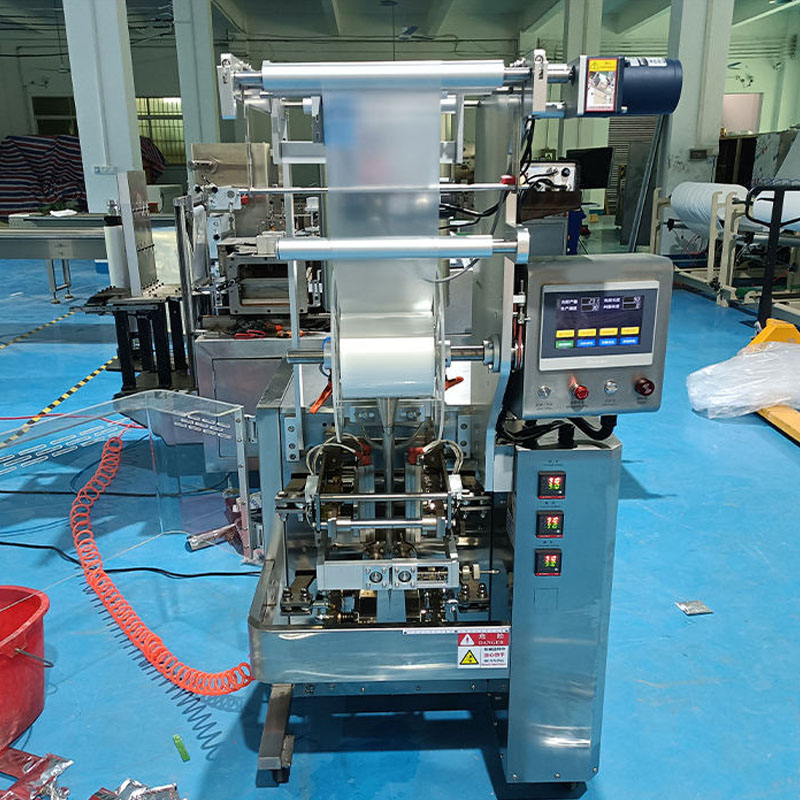 Efficiente riempitore di bustine per liquidi viscosi: miele, shampoo e condimenti liquidi.