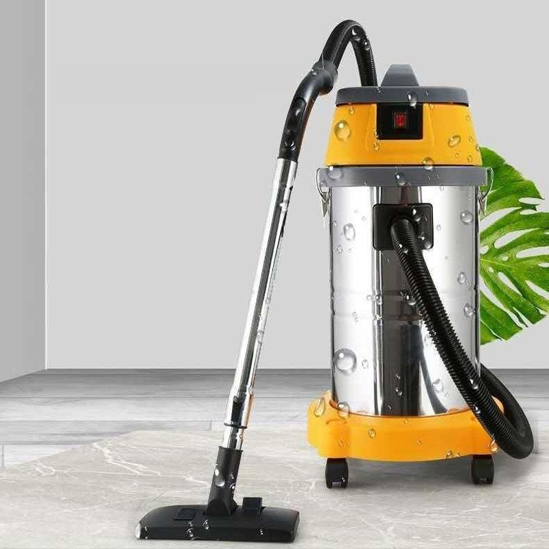 Der 35 Liter fassende Staubauffangbehälter aus Edelstahl bietet ausreichend Platz.