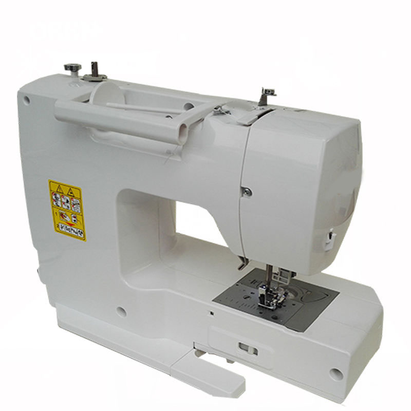 Professionelle Flachstickmaschine für hochpräzise Stickereien an Kleidungsstücken.