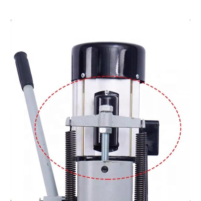 Detailansicht der Mehrzweck-Zapfenmaschine.