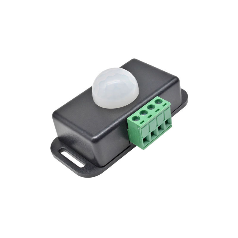 Packaging display image of the adjustable motion detector.