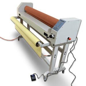 Cold Laminator 63" Cold Roll Laminator Semi-auto Wide Format Laminating Machine Pneumatic Lifting Film Laminating Machine
