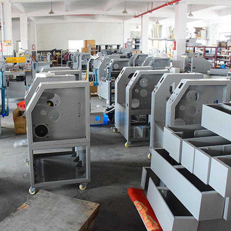 Pull Type Hydraulic - Oil Heating Semi-Auto Laminating Machine - Image 3