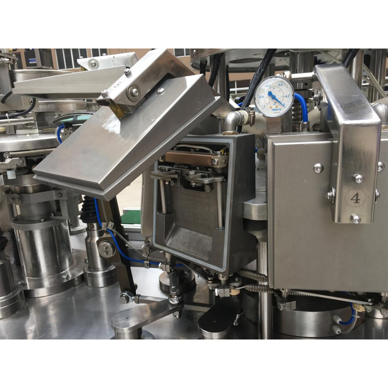 Professional vacuum machine for commercial food use