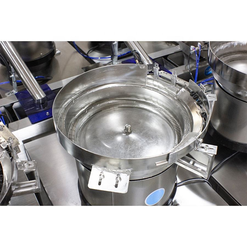Automatic system finishes weighing and packing quickly