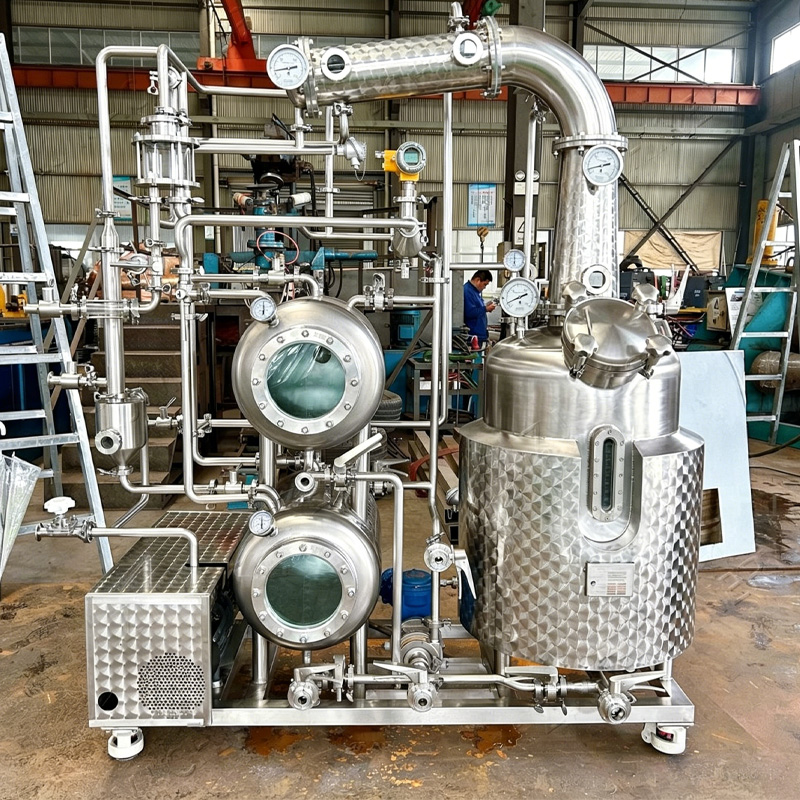 Workshop shot of double tank distillation still, SS304 food-grade alcohol distillation equipment